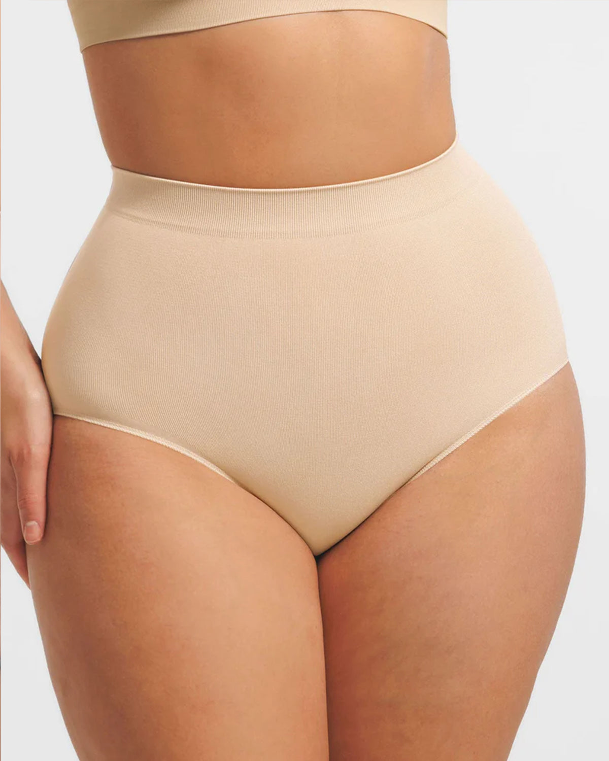 Nahtloser Mid-Waist Shaping-Slip – Glättet Bauch & Hüften