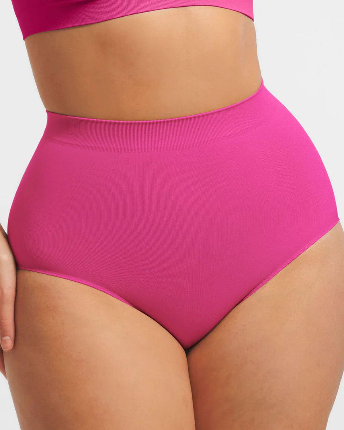 Nahtloser Mid-Waist Shaping-Slip – Glättet Bauch & Hüften