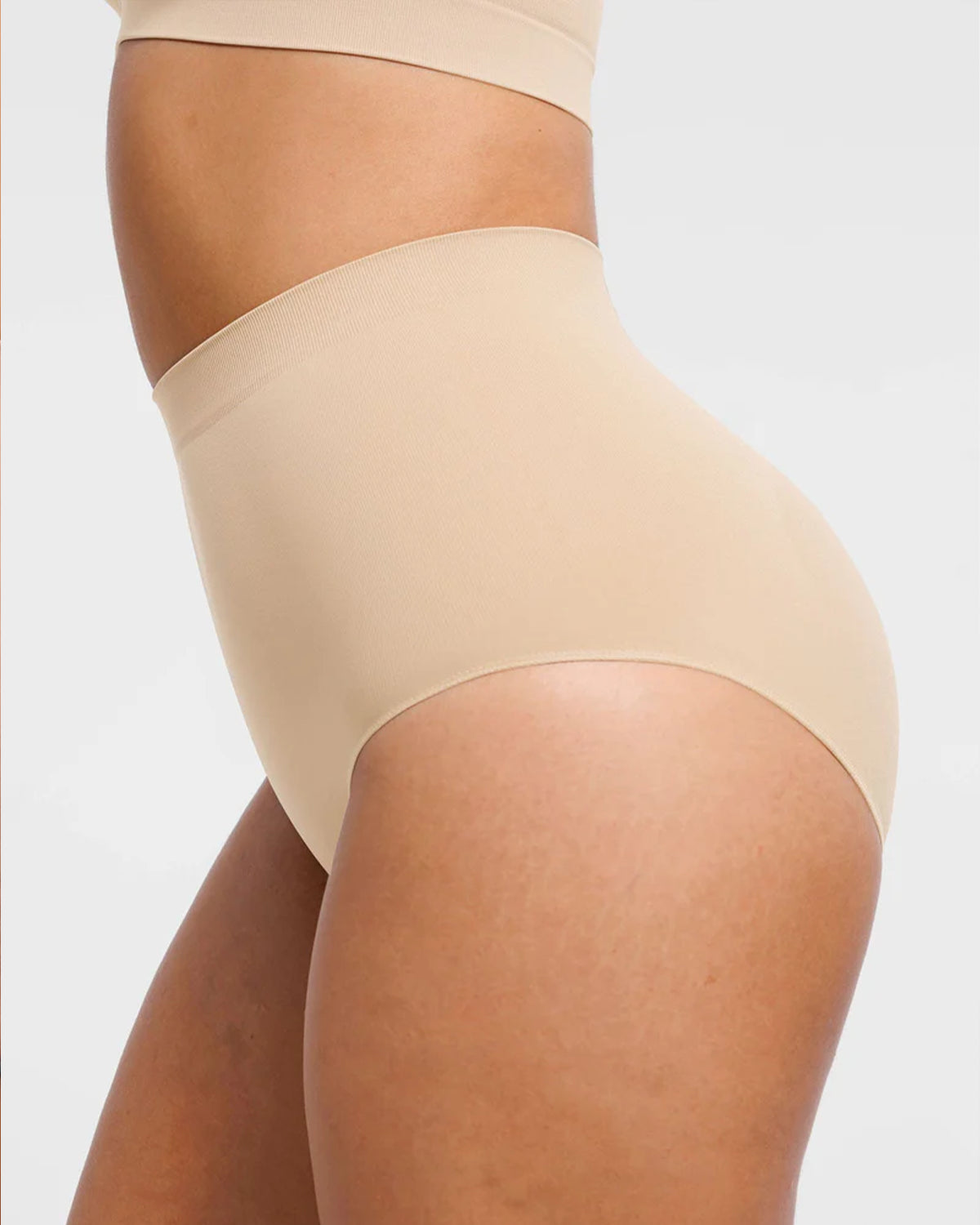 Nahtloser Mid-Waist Shaping-Slip – Glättet Bauch & Hüften