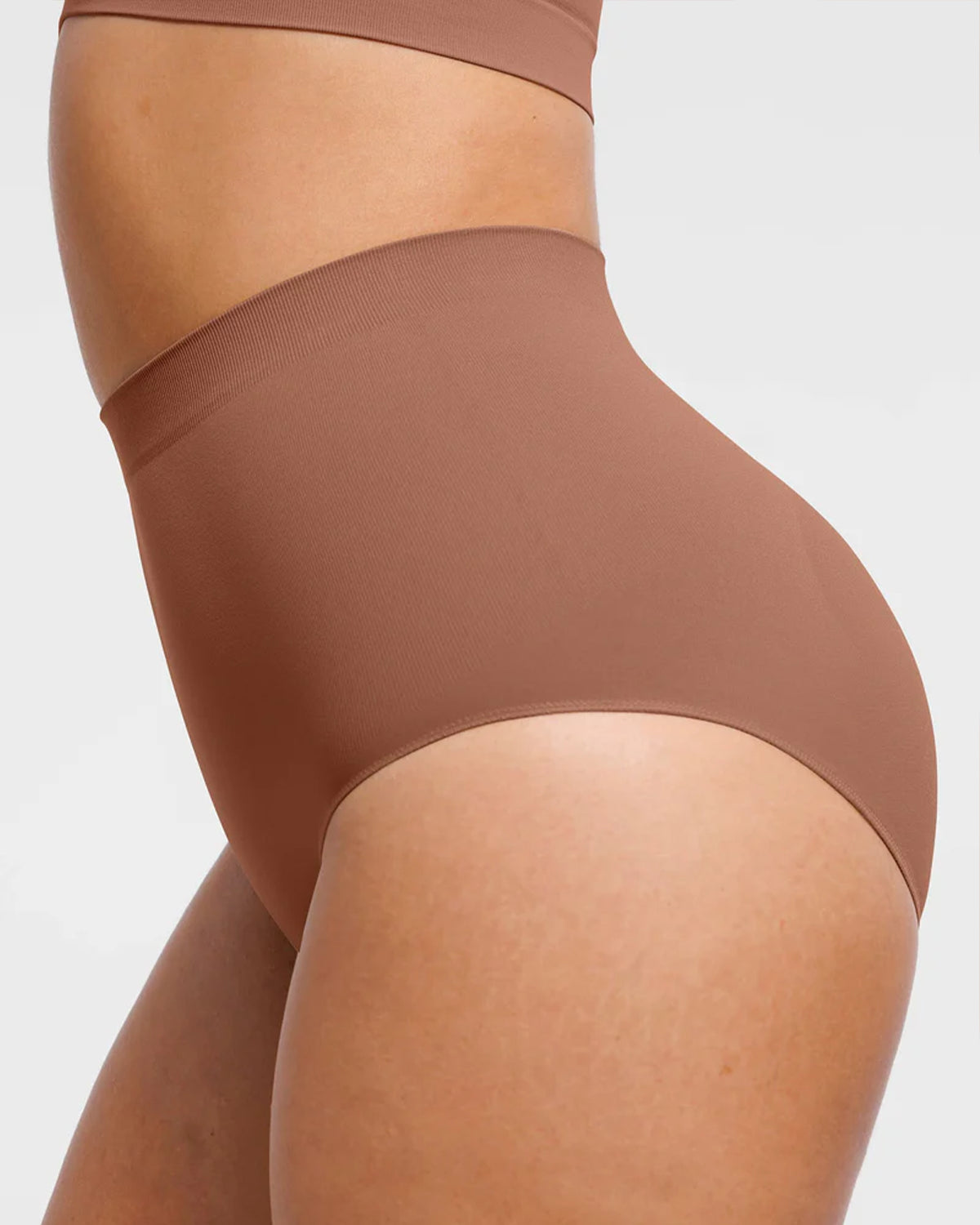 Nahtloser Mid-Waist Shaping-Slip – Glättet Bauch & Hüften