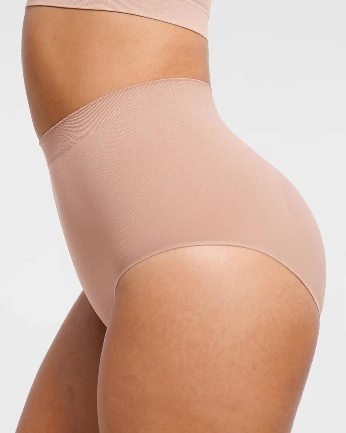 Nahtloser Mid-Waist Shaping-Slip – Glättet Bauch & Hüften