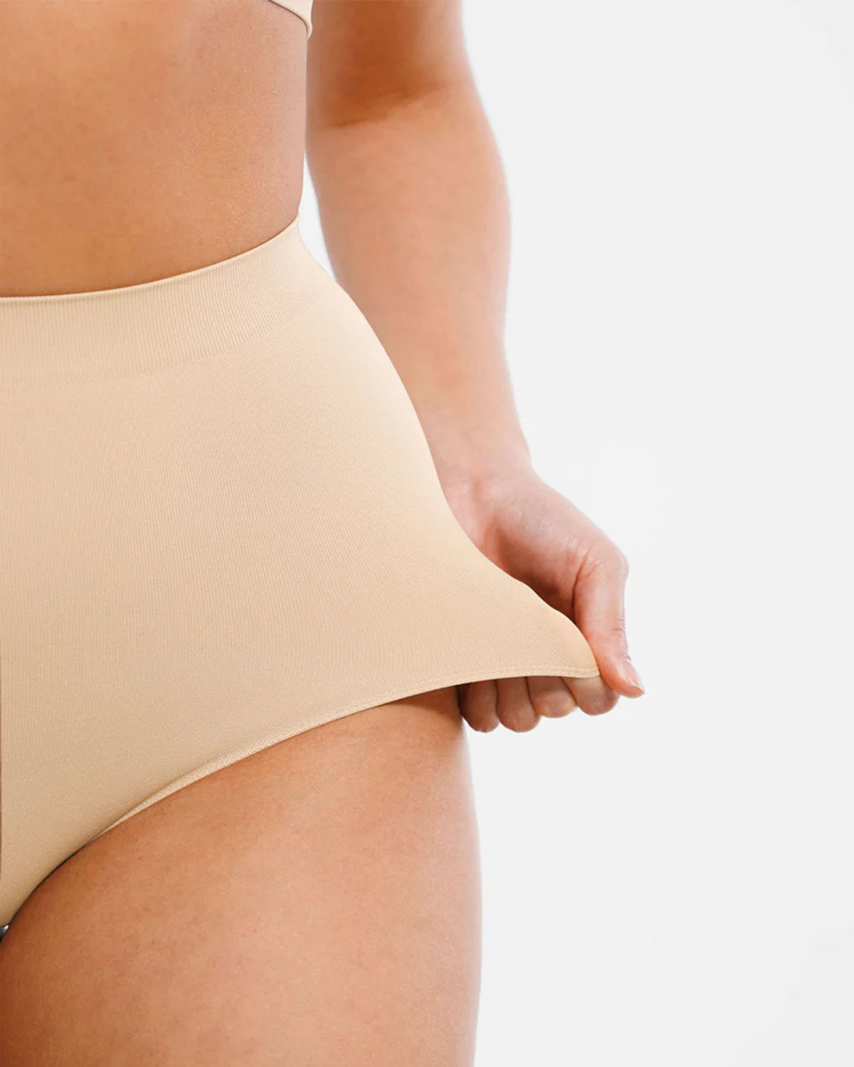 Nahtloser Mid-Waist Shaping-Slip – Glättet Bauch & Hüften