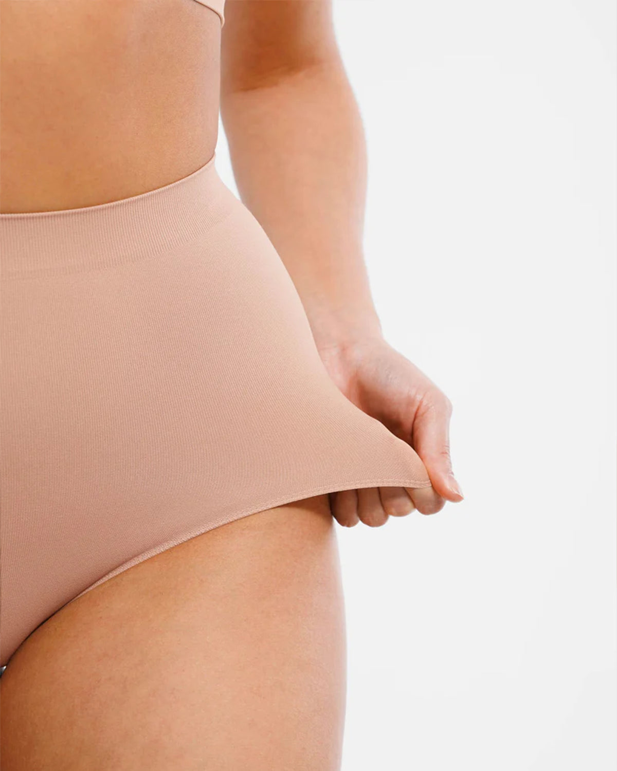 Nahtloser Mid-Waist Shaping-Slip – Glättet Bauch & Hüften