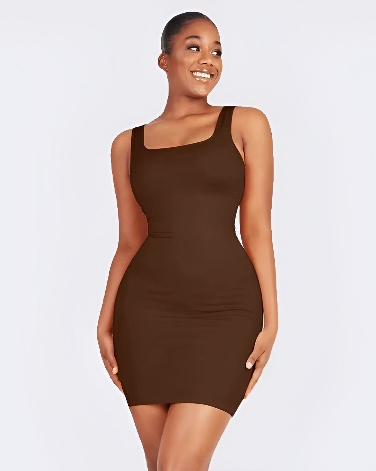 Nahtloses Shaping-Kleid mit eckigem Ausschnitt & integrierten BH-Pads