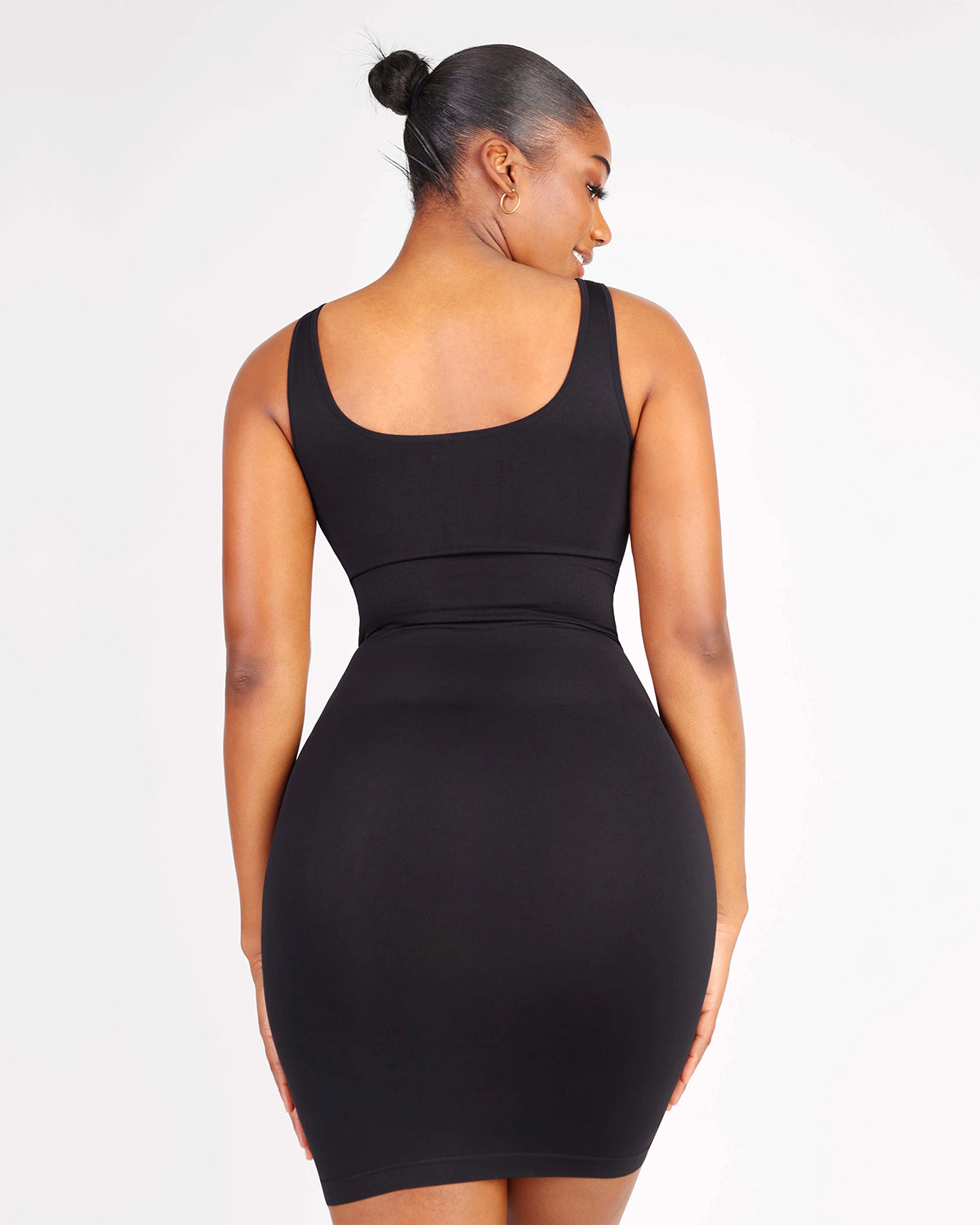 Nahtloses Shaping-Kleid mit eckigem Ausschnitt & integrierten BH-Pads