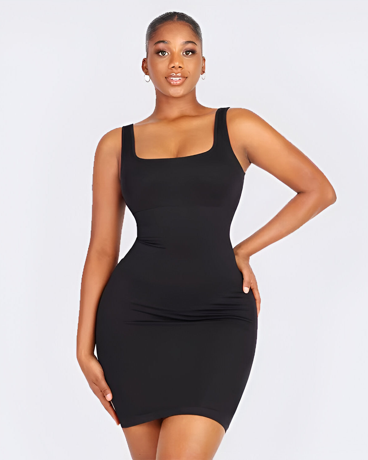 Nahtloses Shaping-Kleid mit eckigem Ausschnitt & integrierten BH-Pads